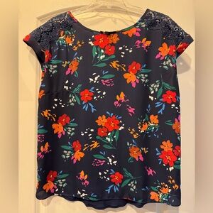 Fortune+Ivy - Allison Mixed Material Blouse - women’s